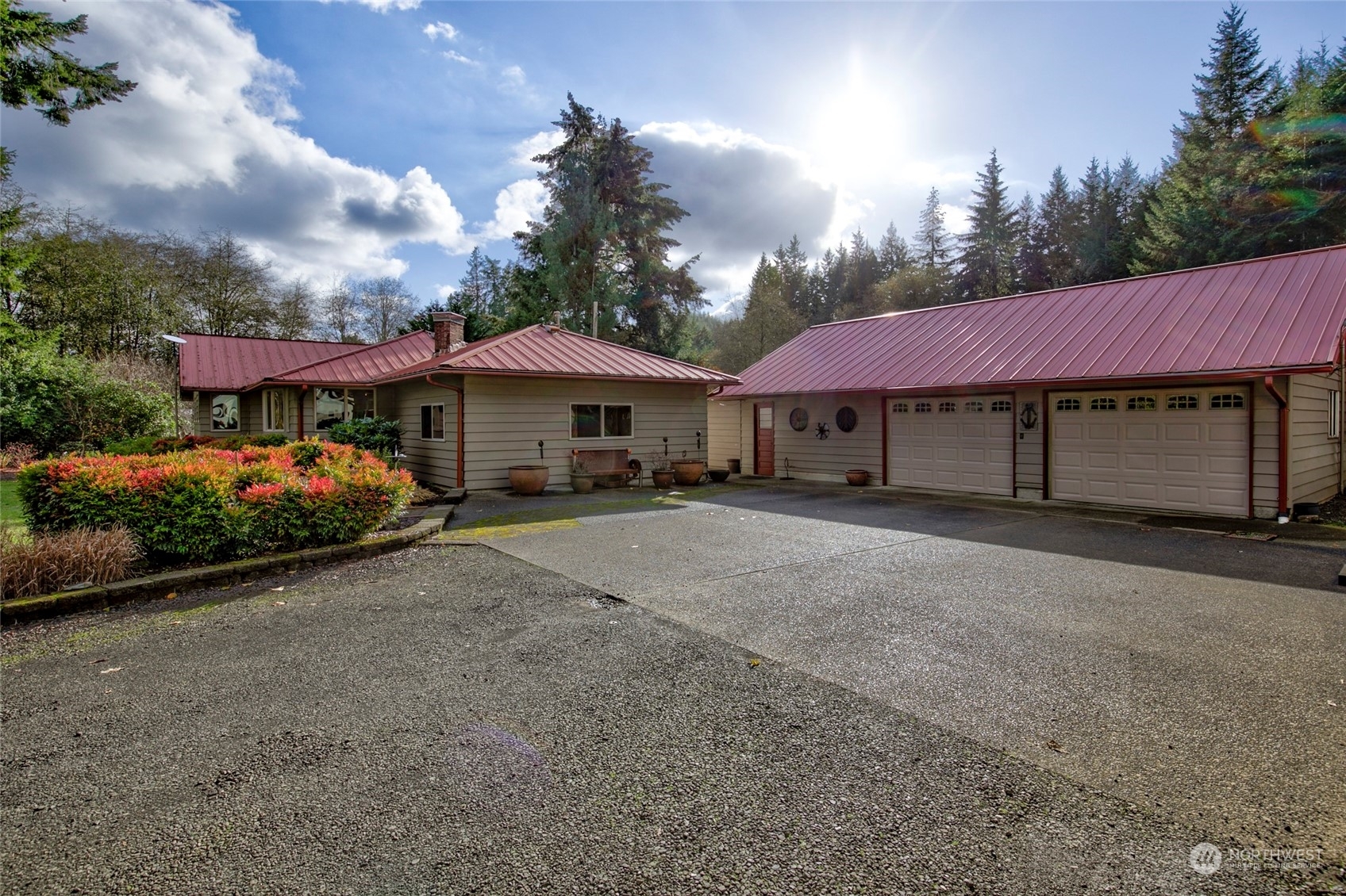 Property Photo:  1502 North River Road  WA 98537 