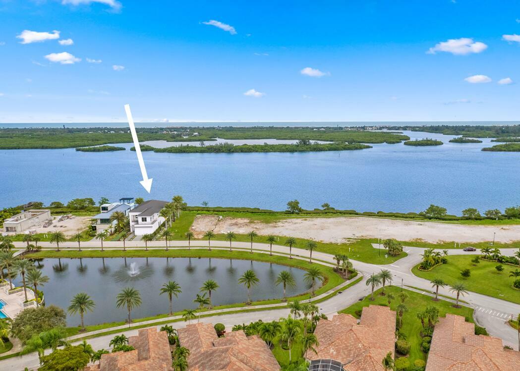 Property Photo:  4842 S Harbor Drive  FL 32967 