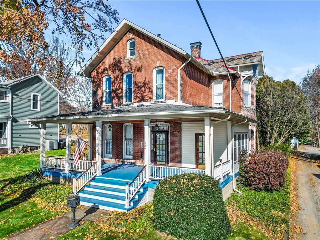 Property Photo:  439 E Butler St  PA 16137 