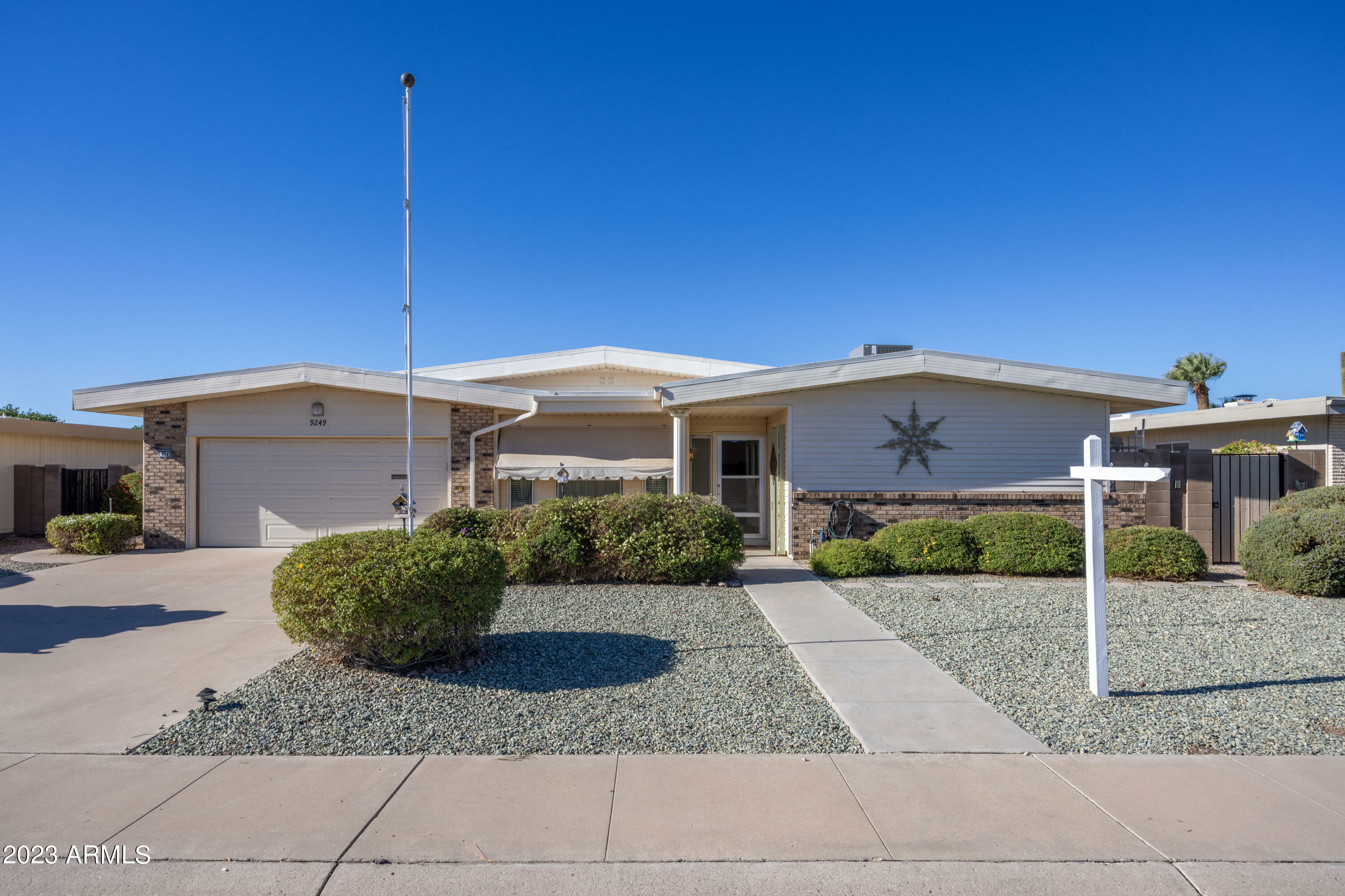 Property Photo:  9249 W Briarwood Circle N  AZ 85351 