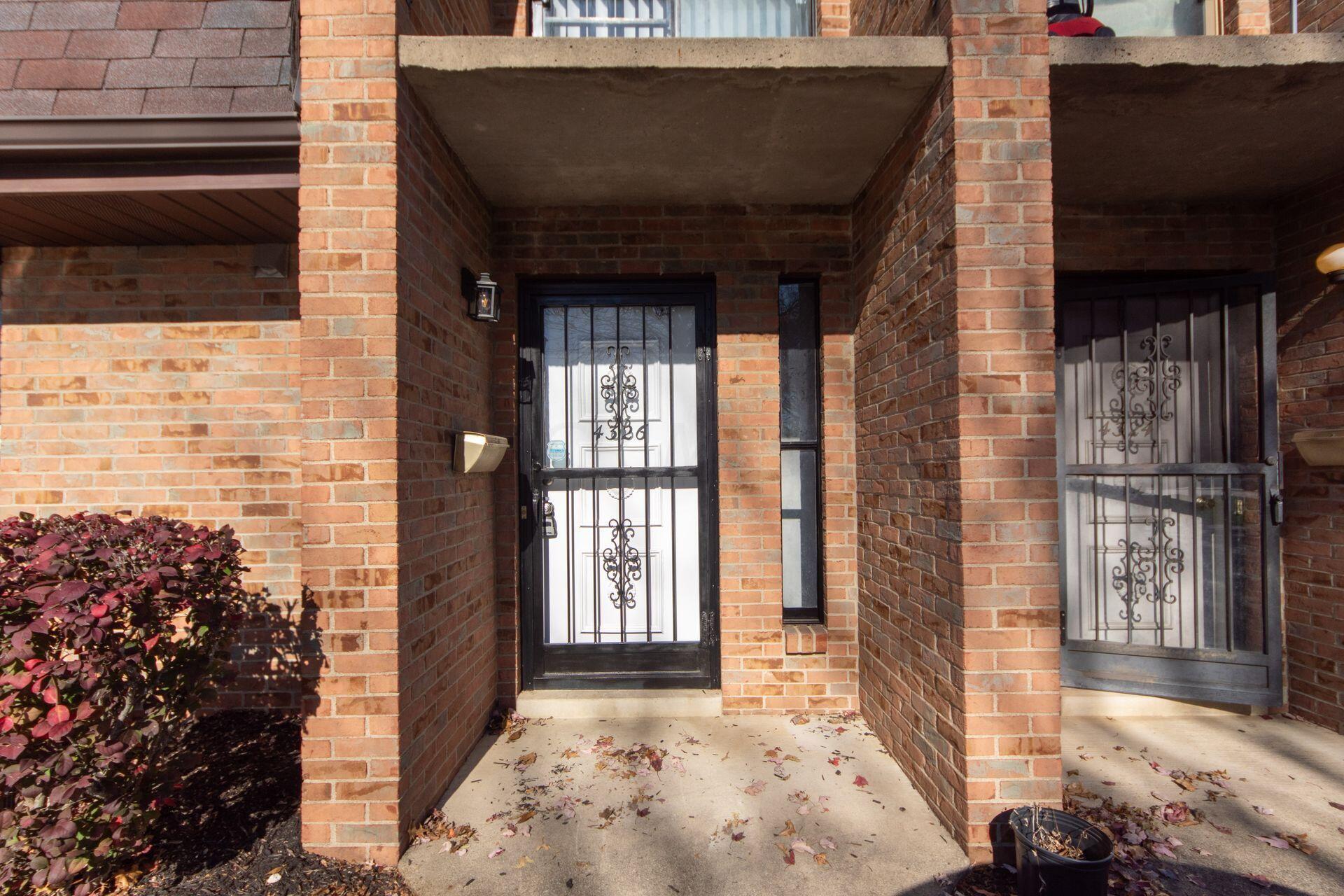 4326 Chateau Morse Drive  Columbus OH 43231 photo
