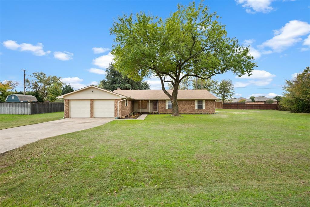 Property Photo:  1102 Panorama  TX 75165 