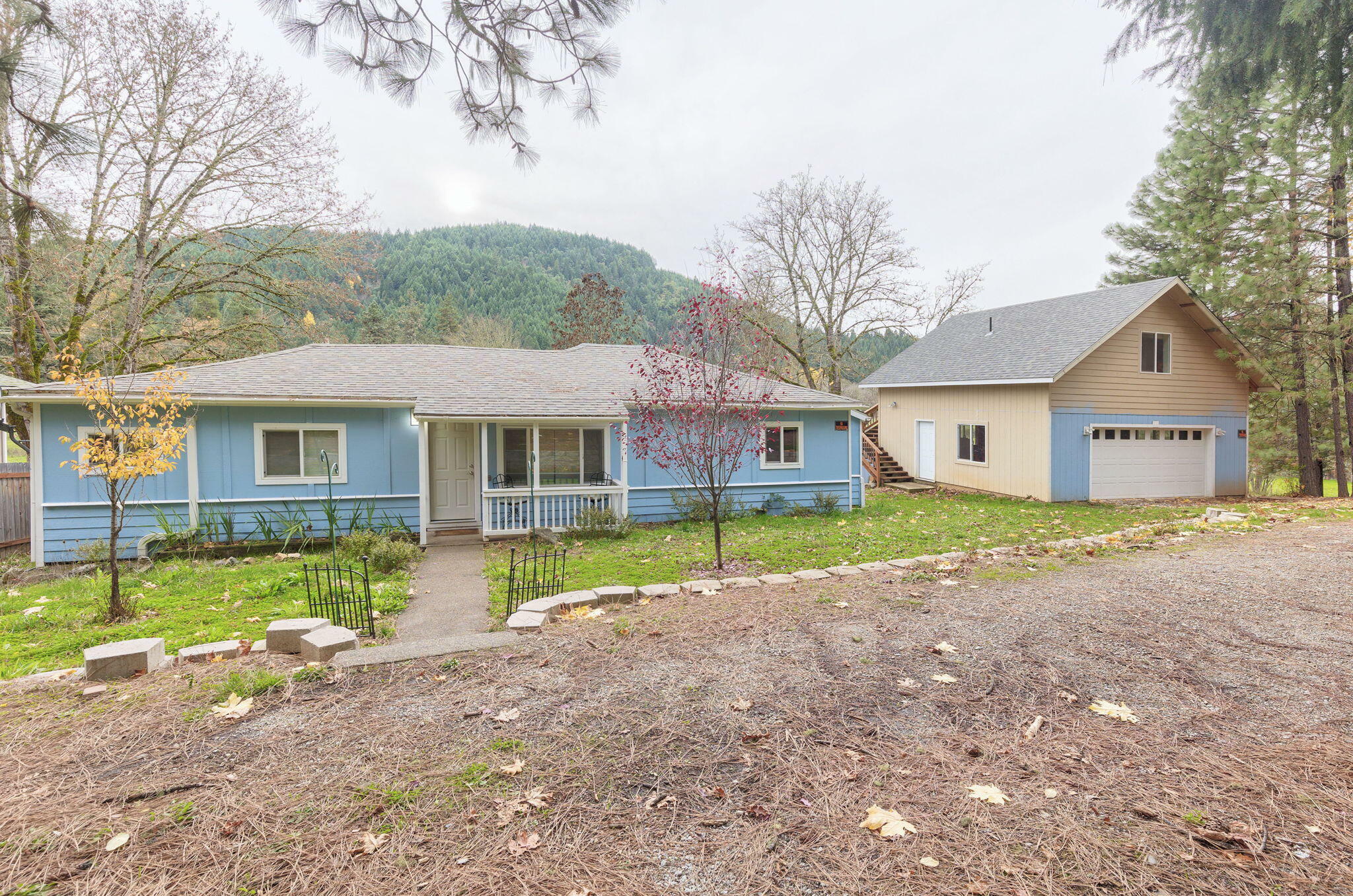 Property Photo:  1386 Reuben Road  OR 97442 