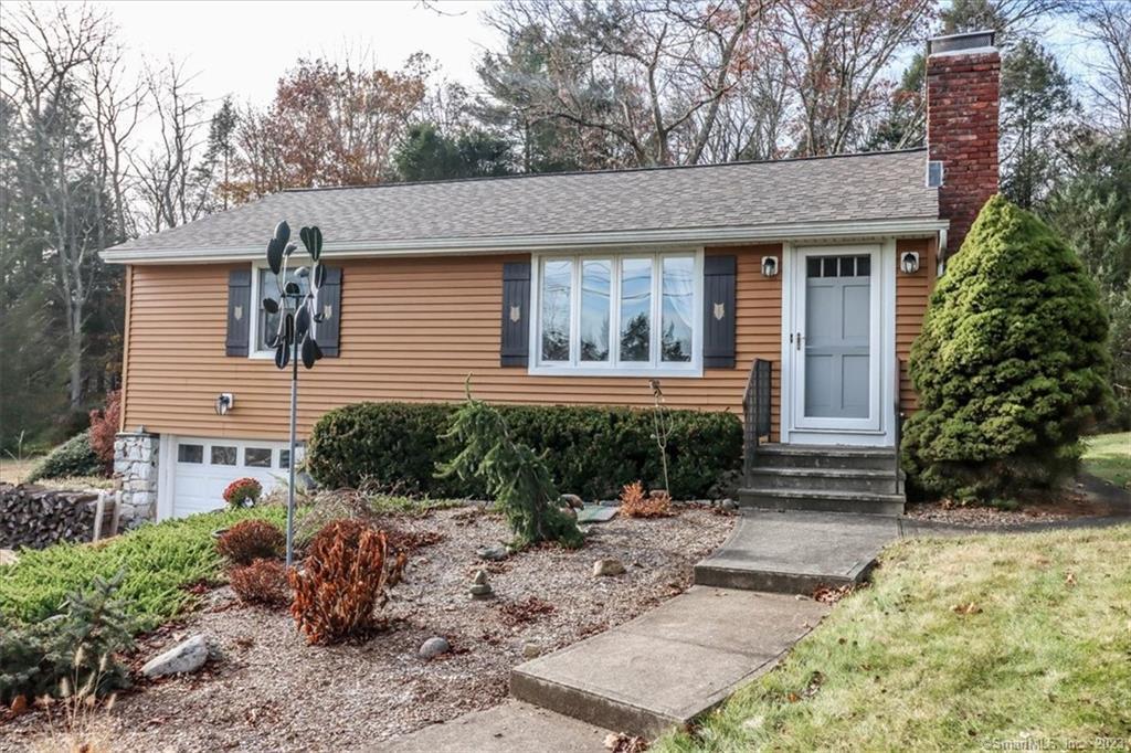Property Photo: 13 Sunnyview Terrace CT 06482