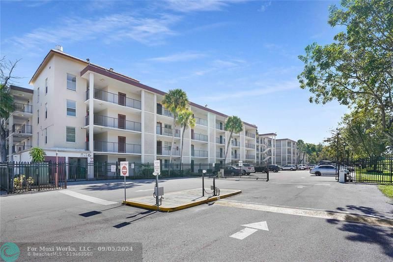 Property Photo:  2650 NW 49th Ave 320  FL 33313 