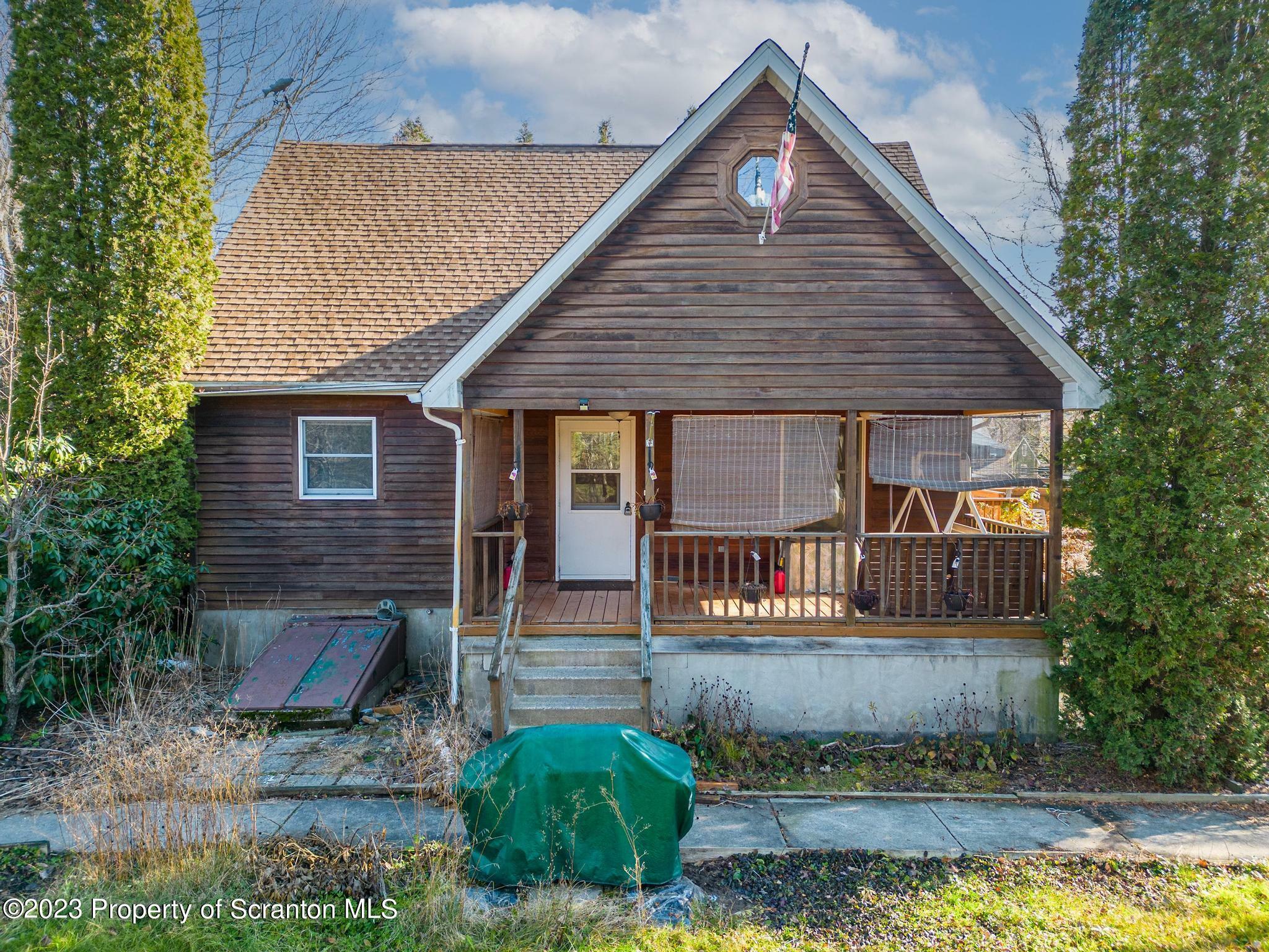 Property Photo:  122 S Franklin Avenue  PA 18407 