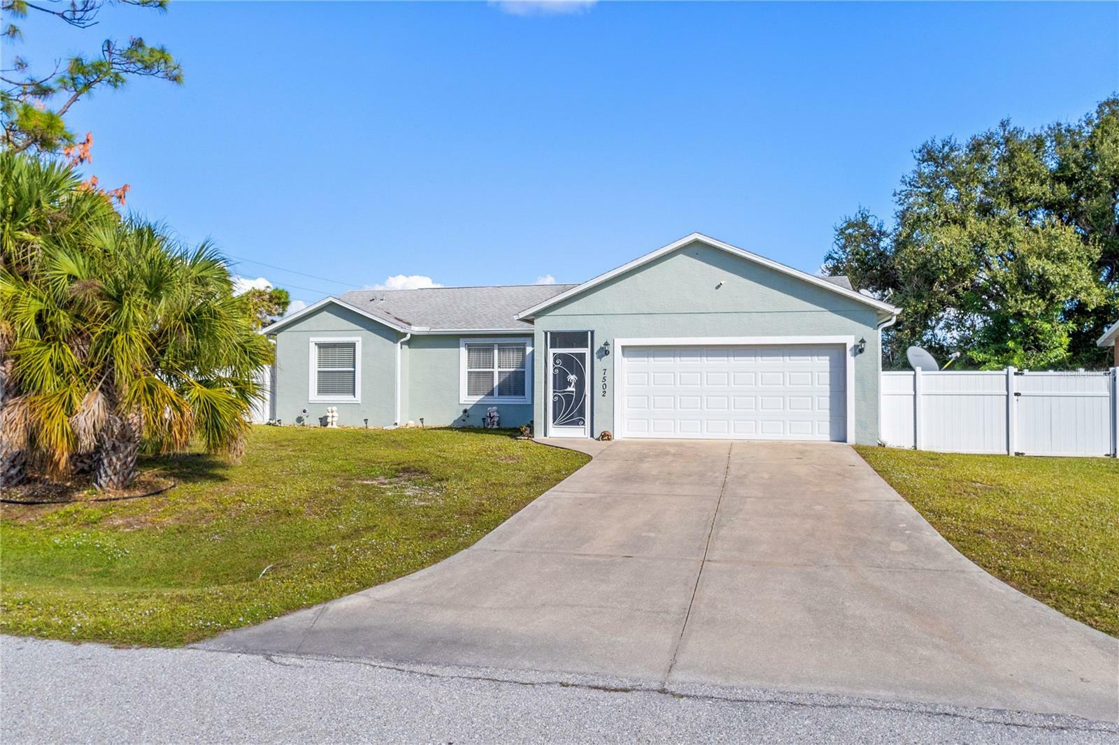 Property Photo:  7502 Cohen Street  FL 33981 