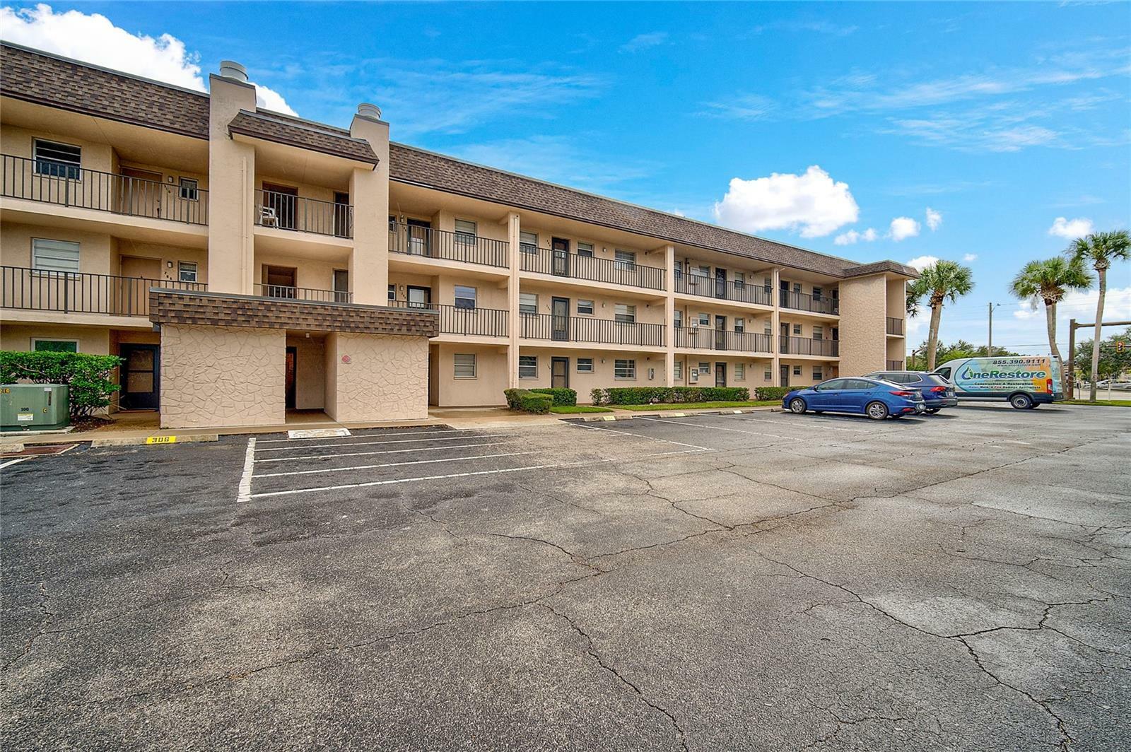 Property Photo:  102 Capri Isles Boulevard 102  FL 34292 