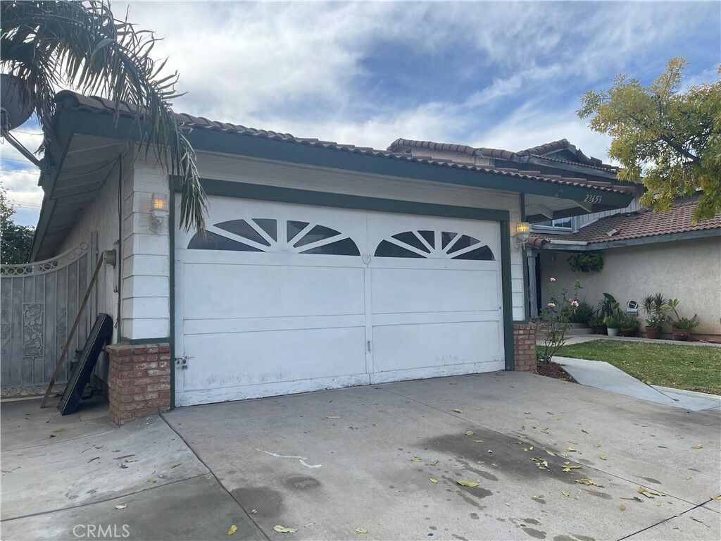 Property Photo:  23653 Whispering Winds Way  CA 92557 