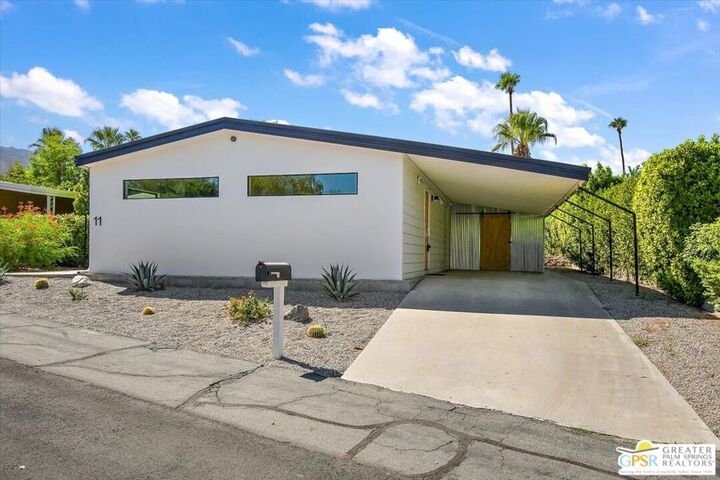 Property Photo:  11 Beavertail Lane  CA 92260 