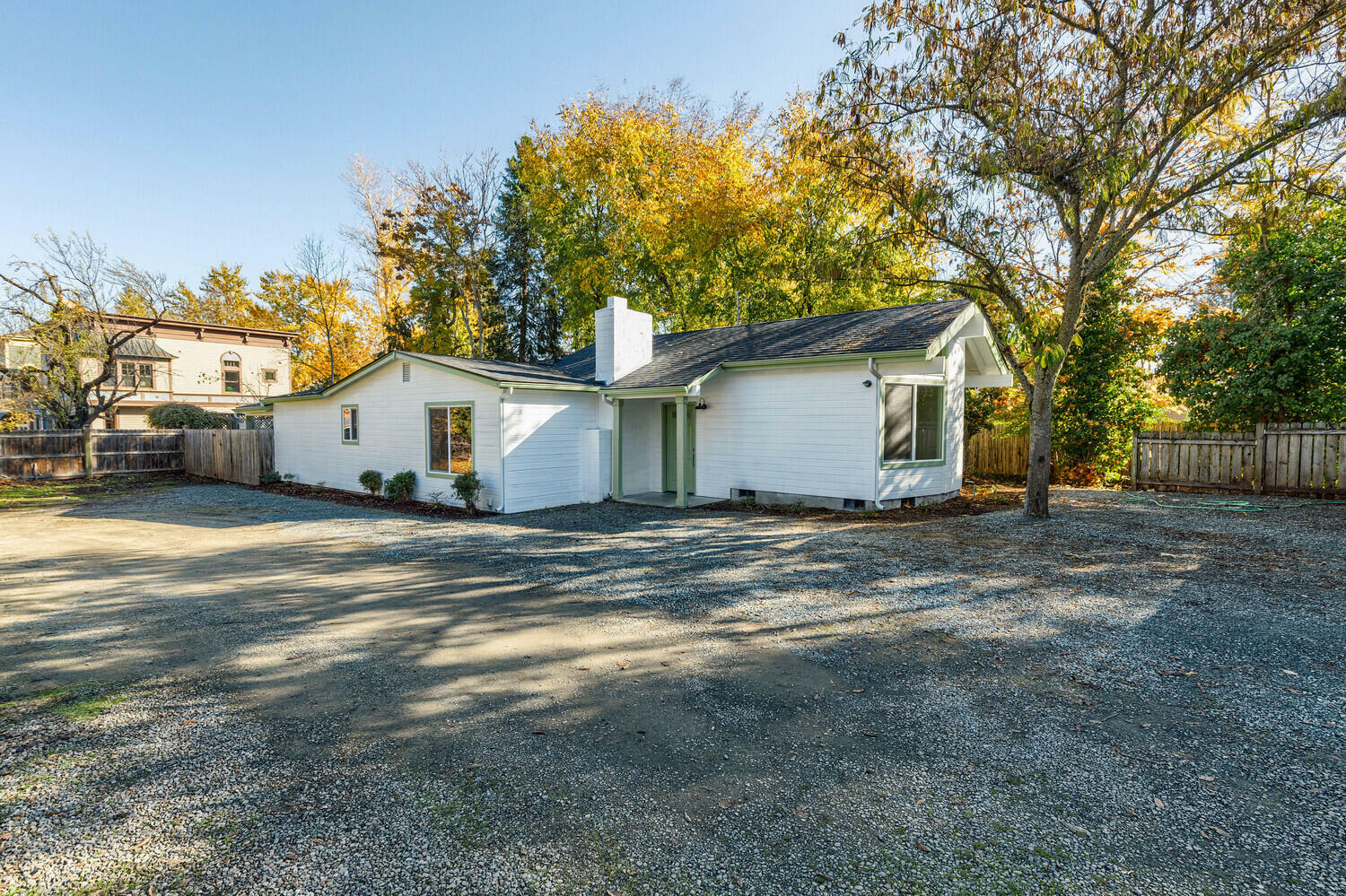 Property Photo: 230 Blackstone OR 97530