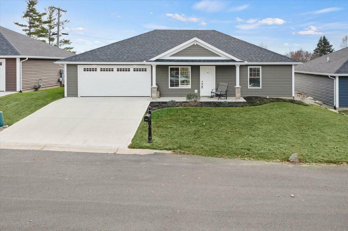 209 Falcon Street 13  Bellefontaine OH 43311 photo