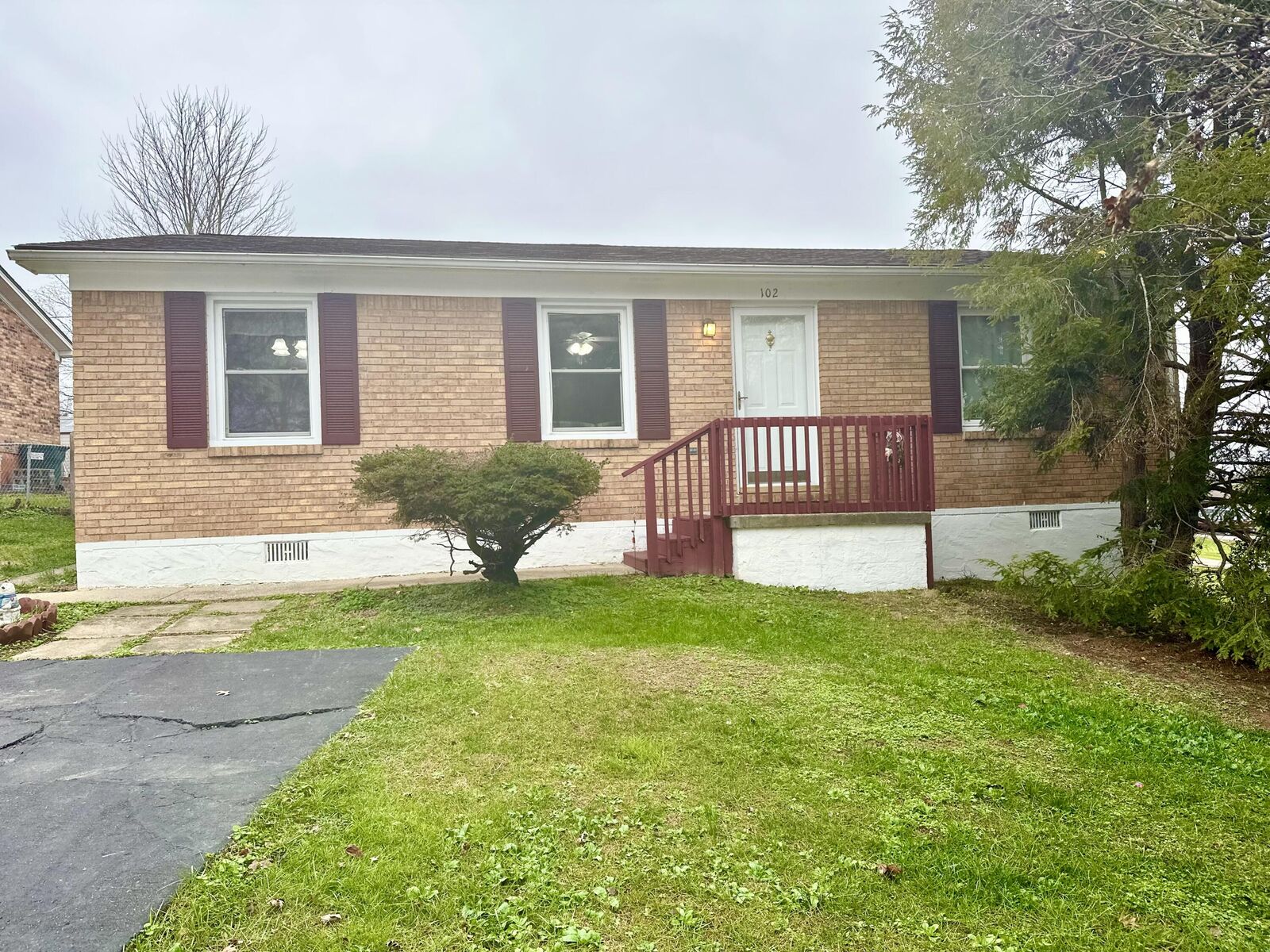 Property Photo: 102 Daisey Circle KY 40403