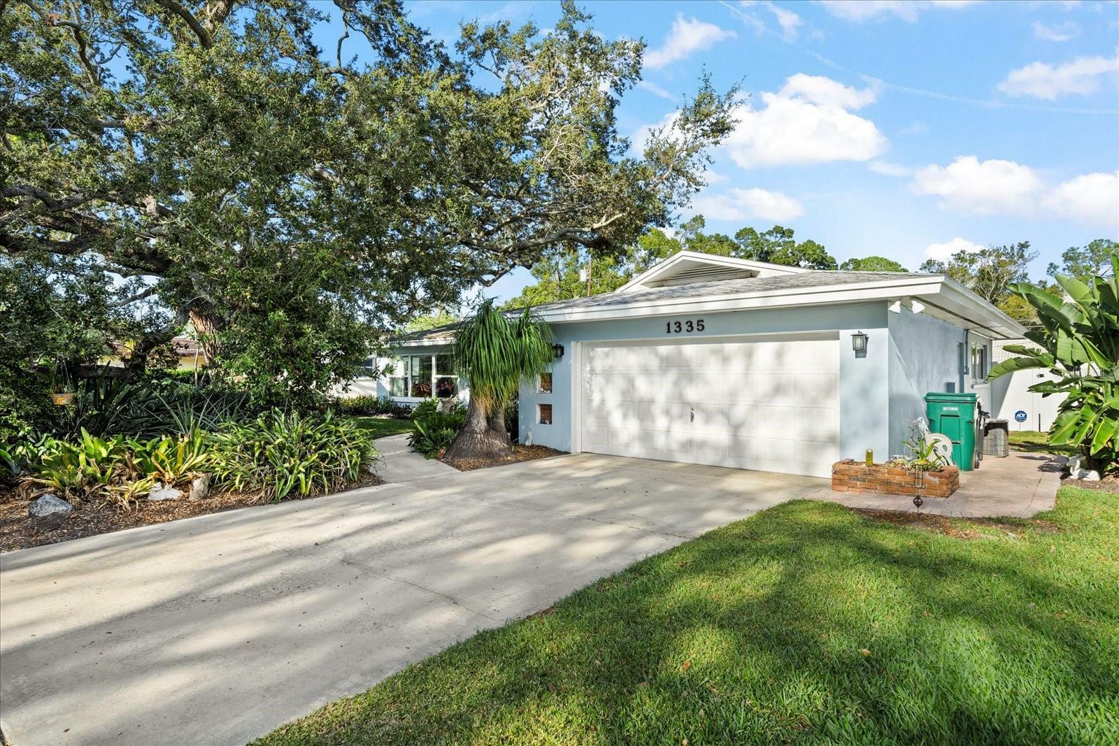 Property Photo:  1335 Highfield Drive  FL 33764 