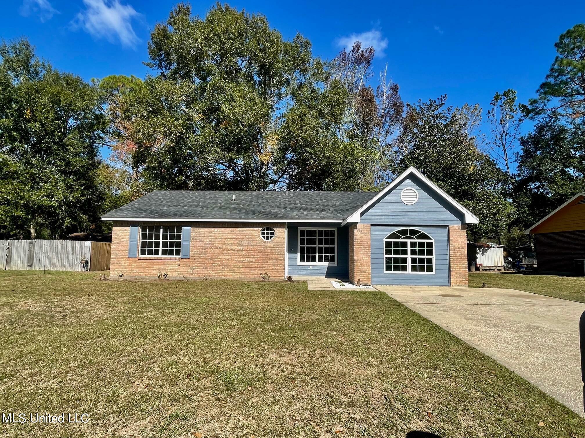 Property Photo:  1500 Springridge Road  MS 39553 