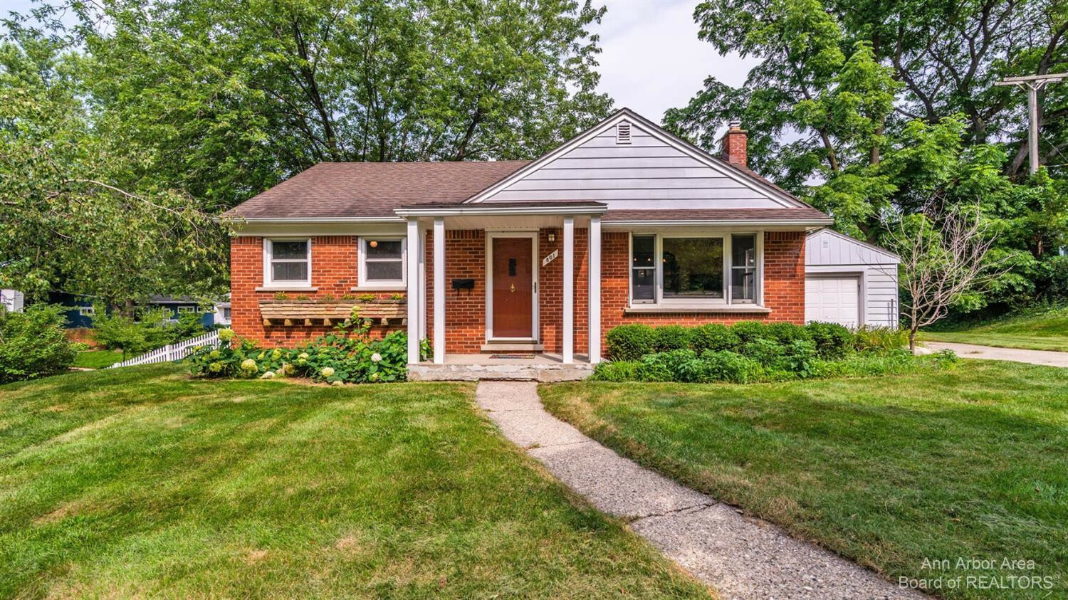 Property Photo:  801 Redeemer Avenue  MI 48103 