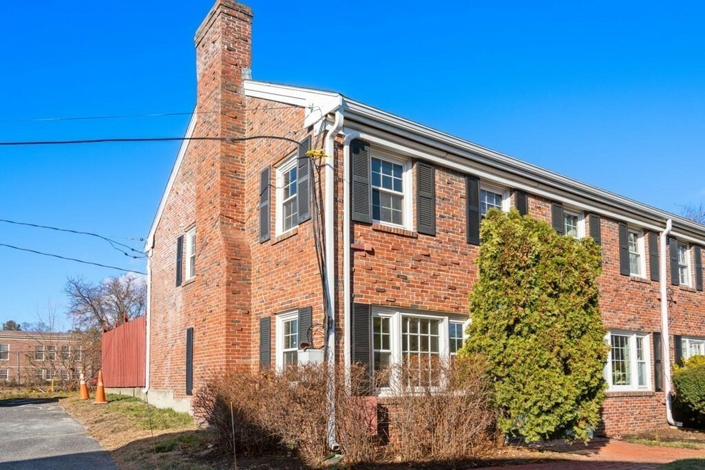Property Photo: 272 Main Street 1B MA 01720