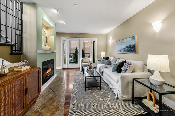 Property Photo:  3627 Dayton Avenue N A  WA 98103 