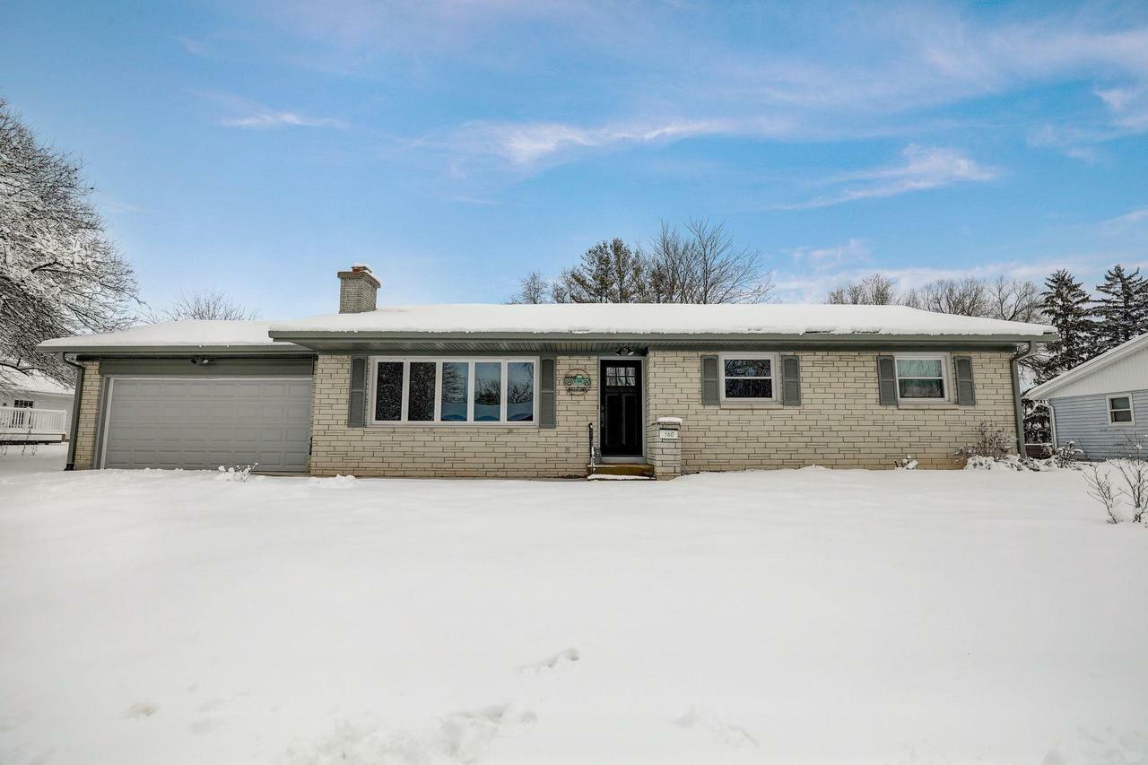 Property Photo:  160 West Macarthur Street  WI 53590 