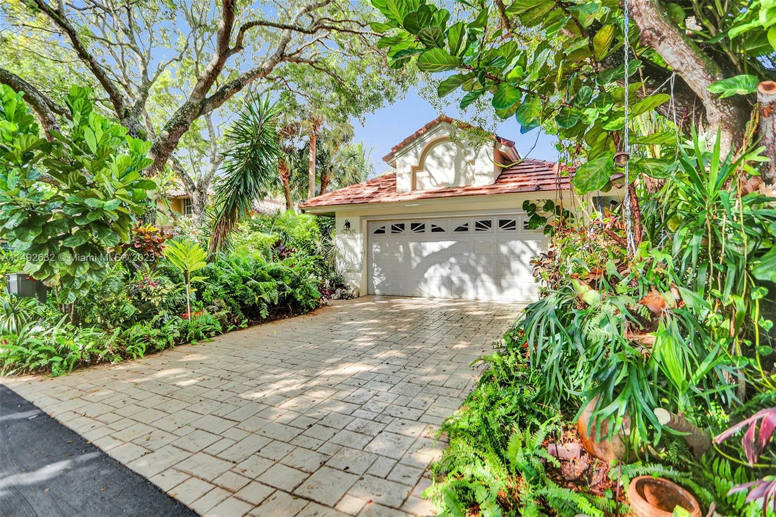 Property Photo:  505 Misty Oaks Dr  FL 33069 