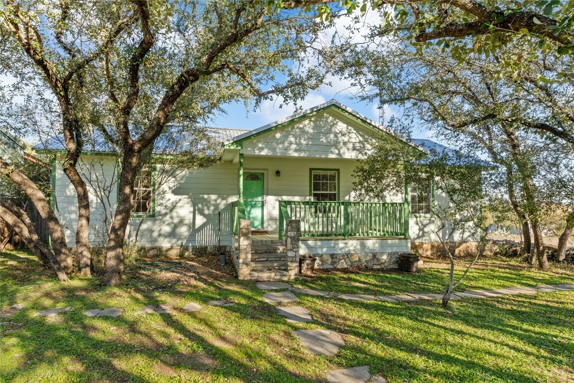 Property Photo:  713 Jim Bowie Drive  TX 78669 