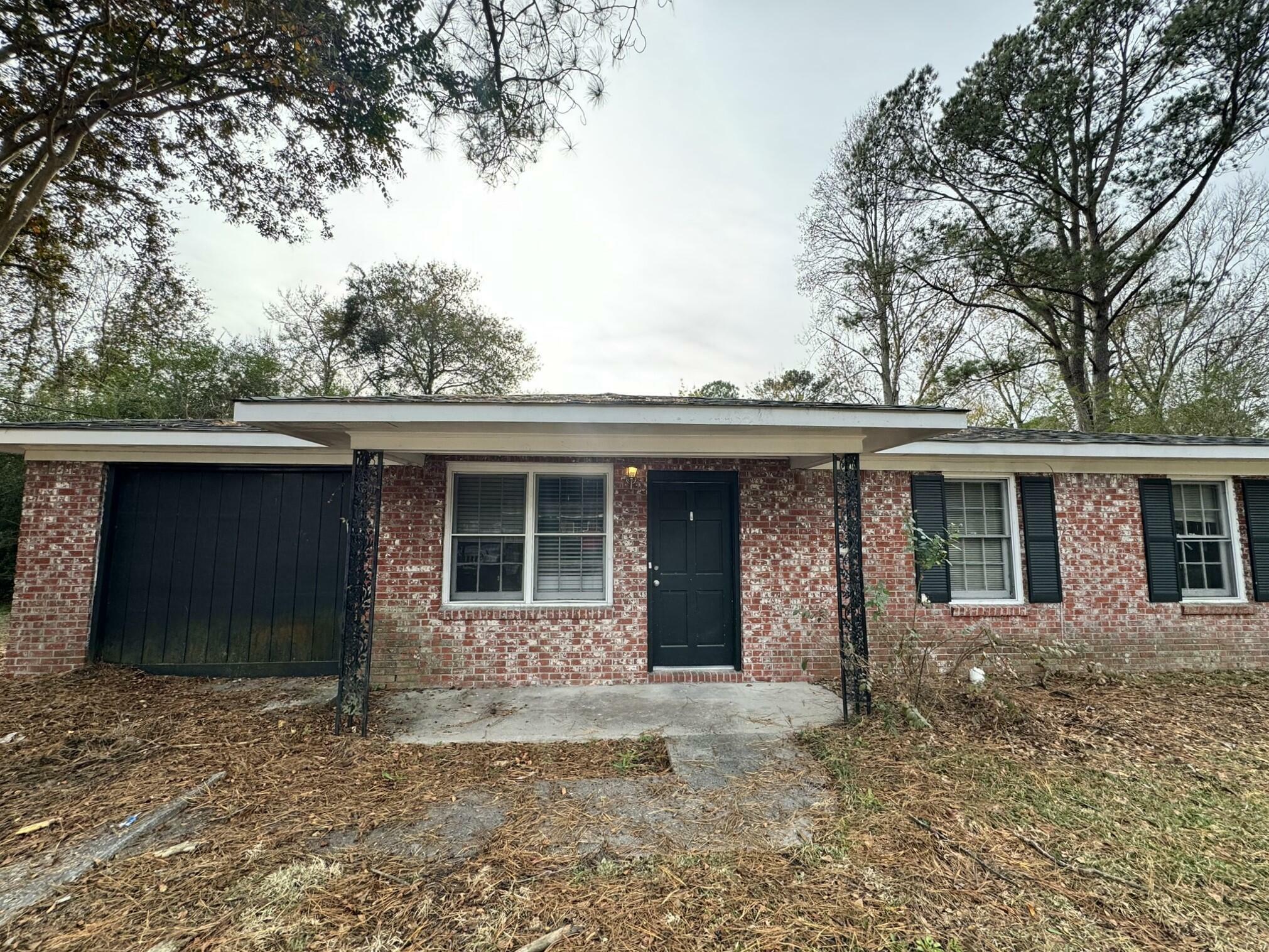 Property Photo: 4437 Elderwood Drive SC 29456