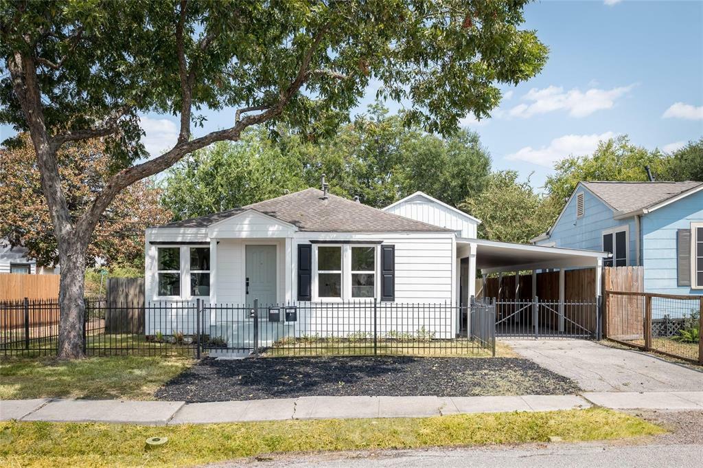 Property Photo:  1512 Northwood Street  TX 77009 