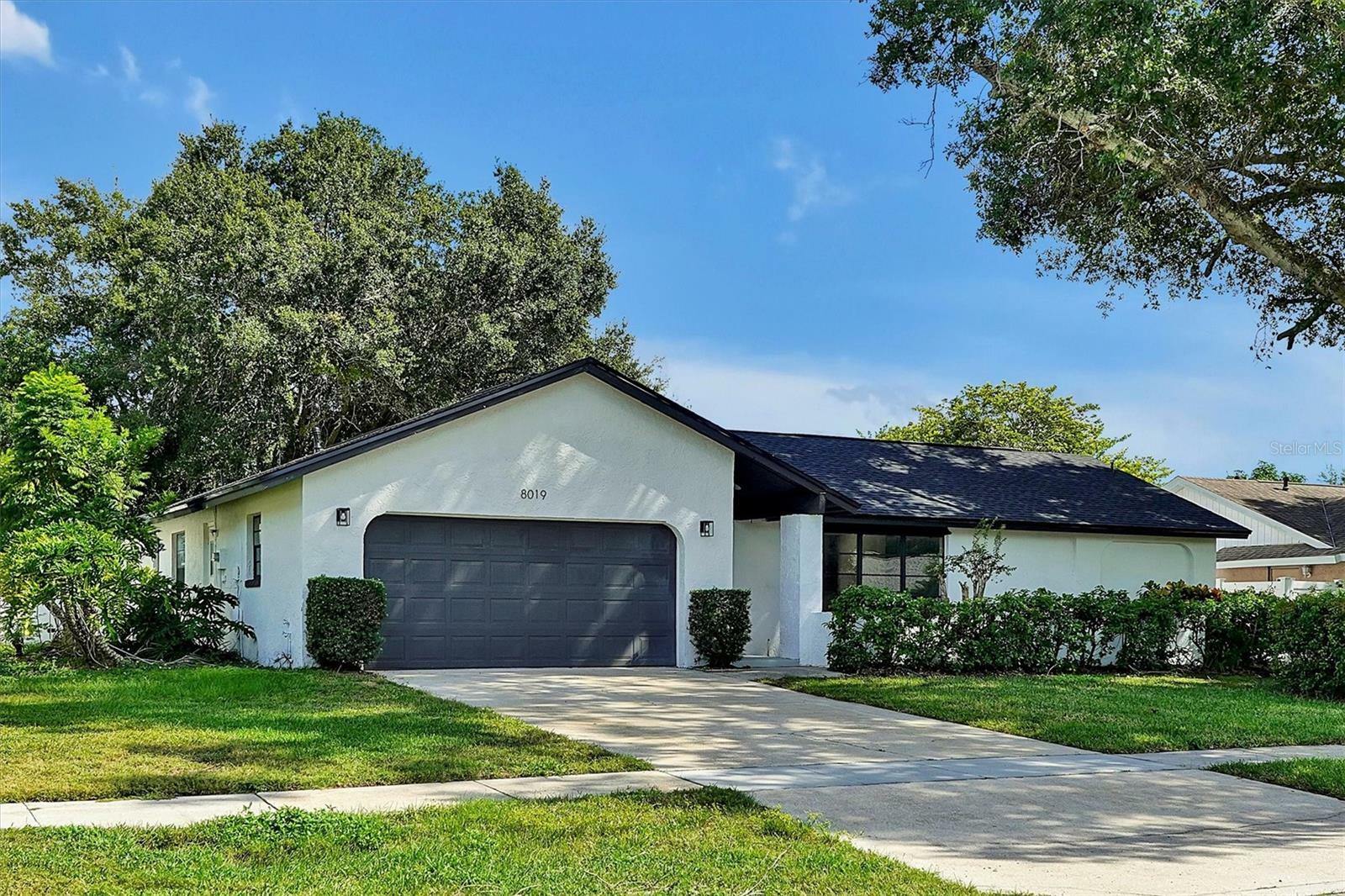 Property Photo:  8019 Jozee Circle  FL 32836 