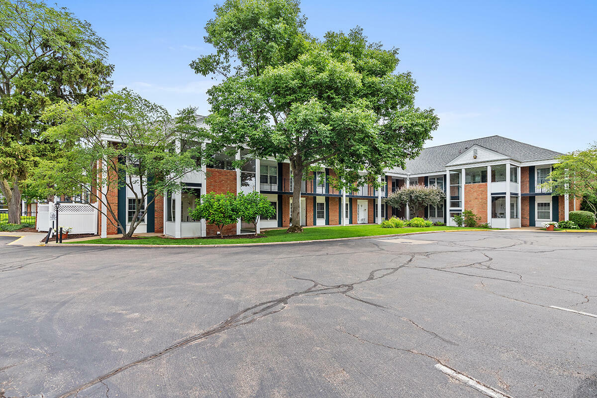 Property Photo: 2311 Wealthy Street SE MI 49506