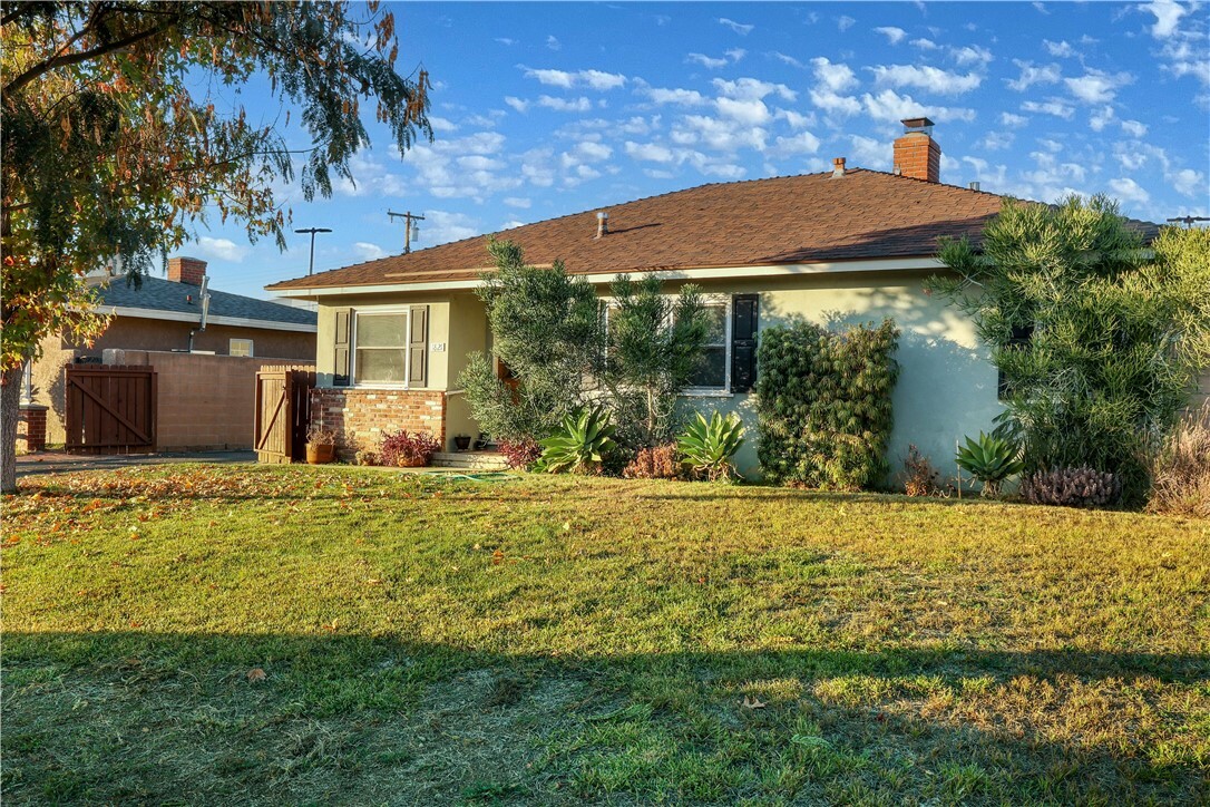 Property Photo:  1821 W Alisal Street  CA 91790 