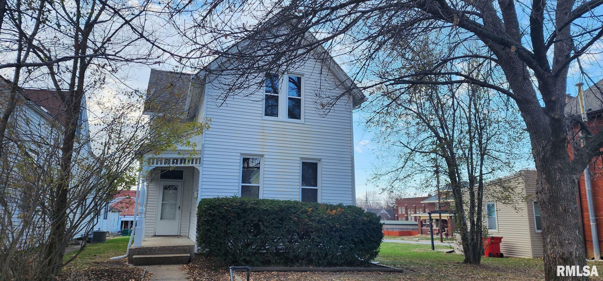 Property Photo:  706 S 14th Street  IL 62301 