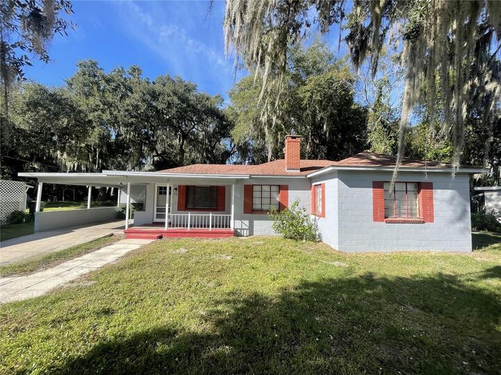 Property Photo: 915 Lee Street FL 34748