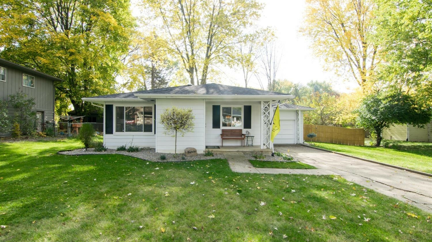 Property Photo:  2243 Harding Avenue  MI 48197 