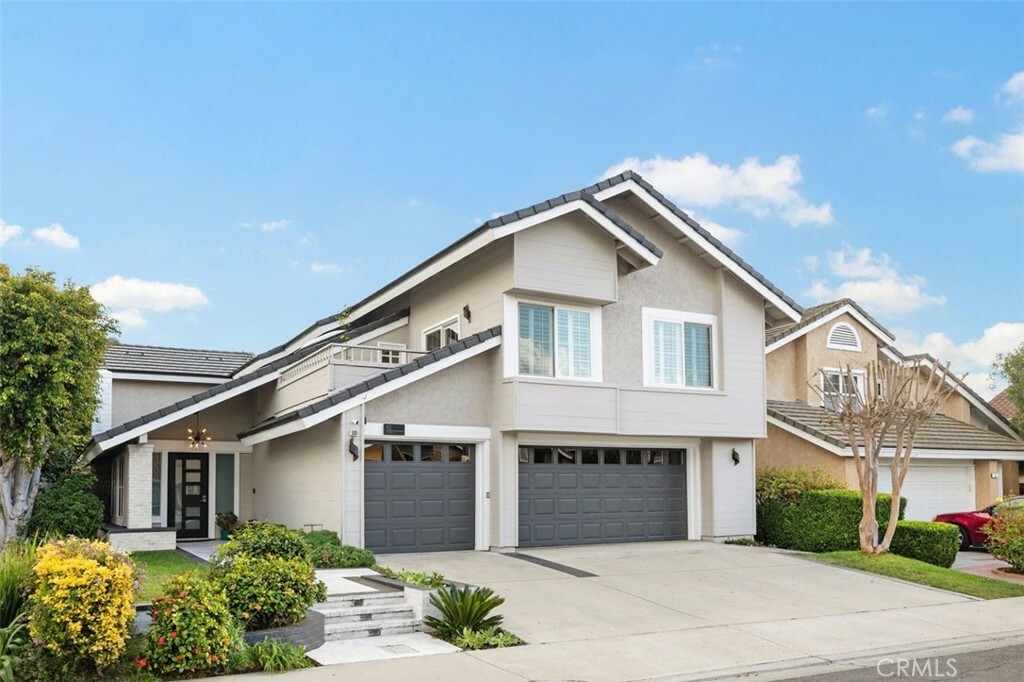 Property Photo: 10 Vispera CA 92620