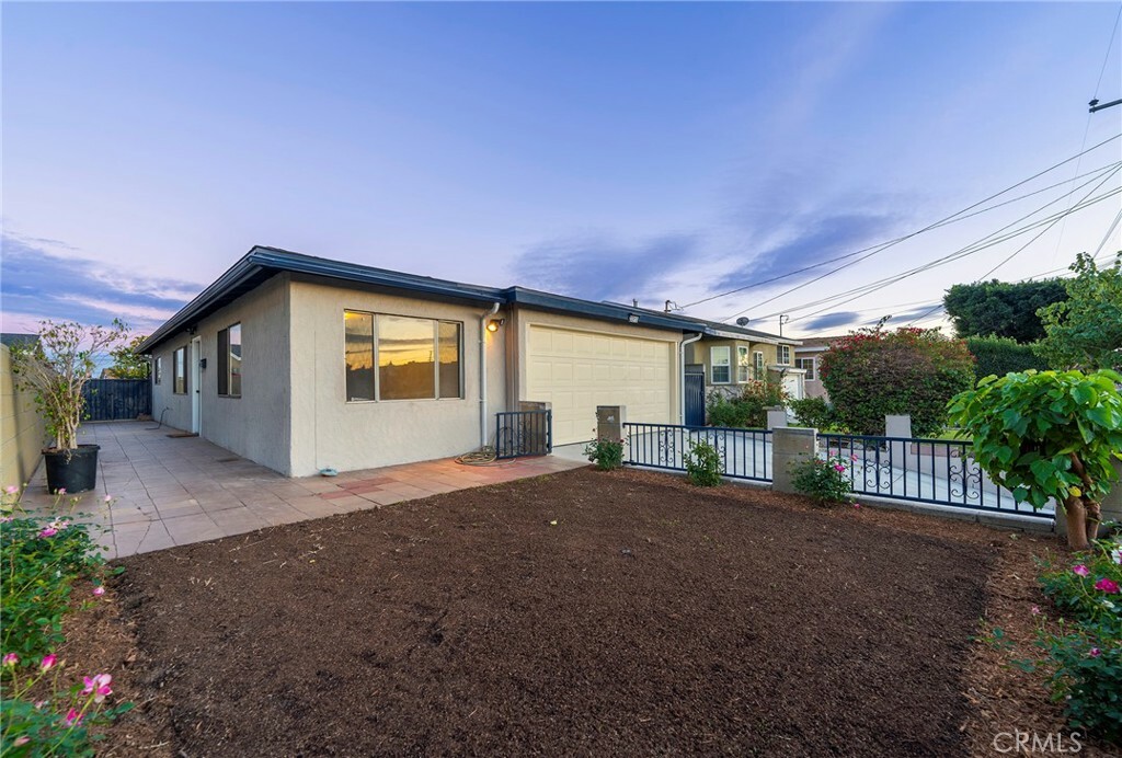 Property Photo:  20910 Margaret Street  CA 90745 