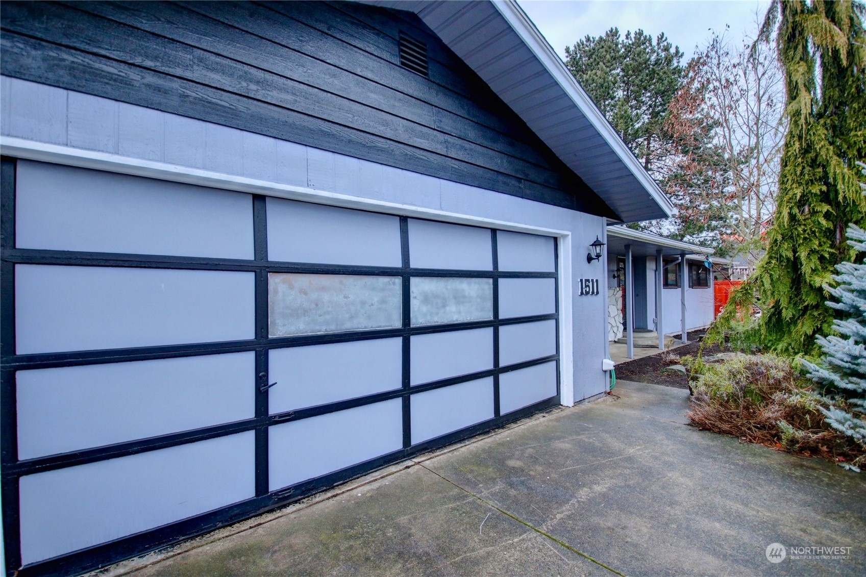 Property Photo:  1511 Kristine Lane  WA 98274 