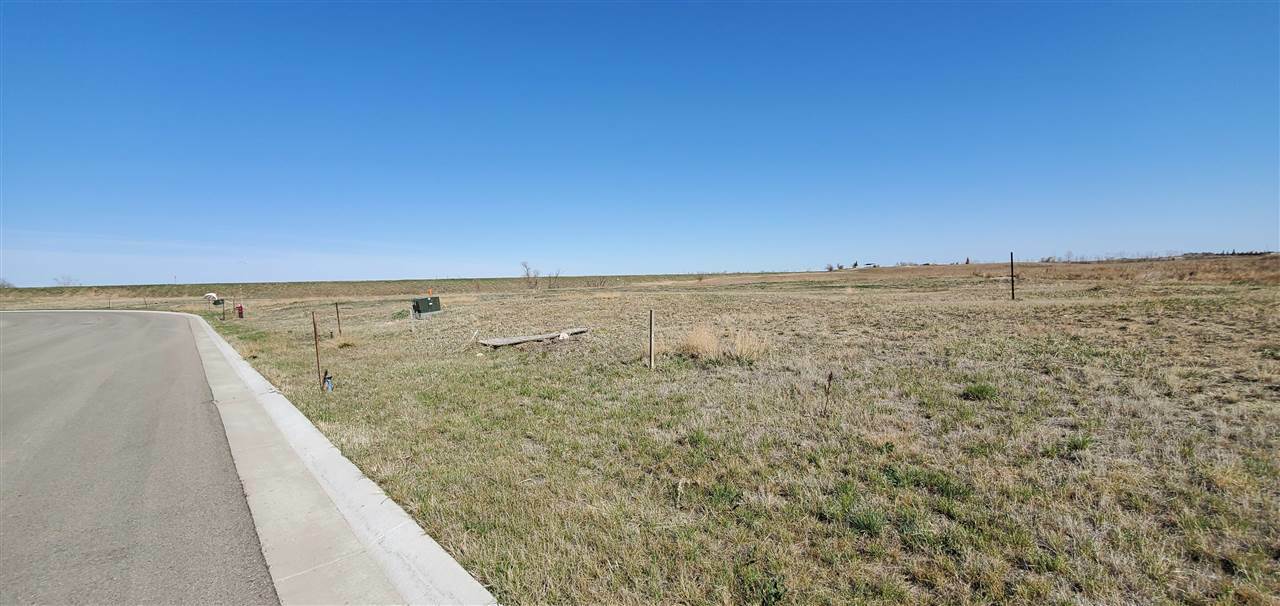 Property Photo:  426 14th St Block 52 Lot 16  ND 58852 