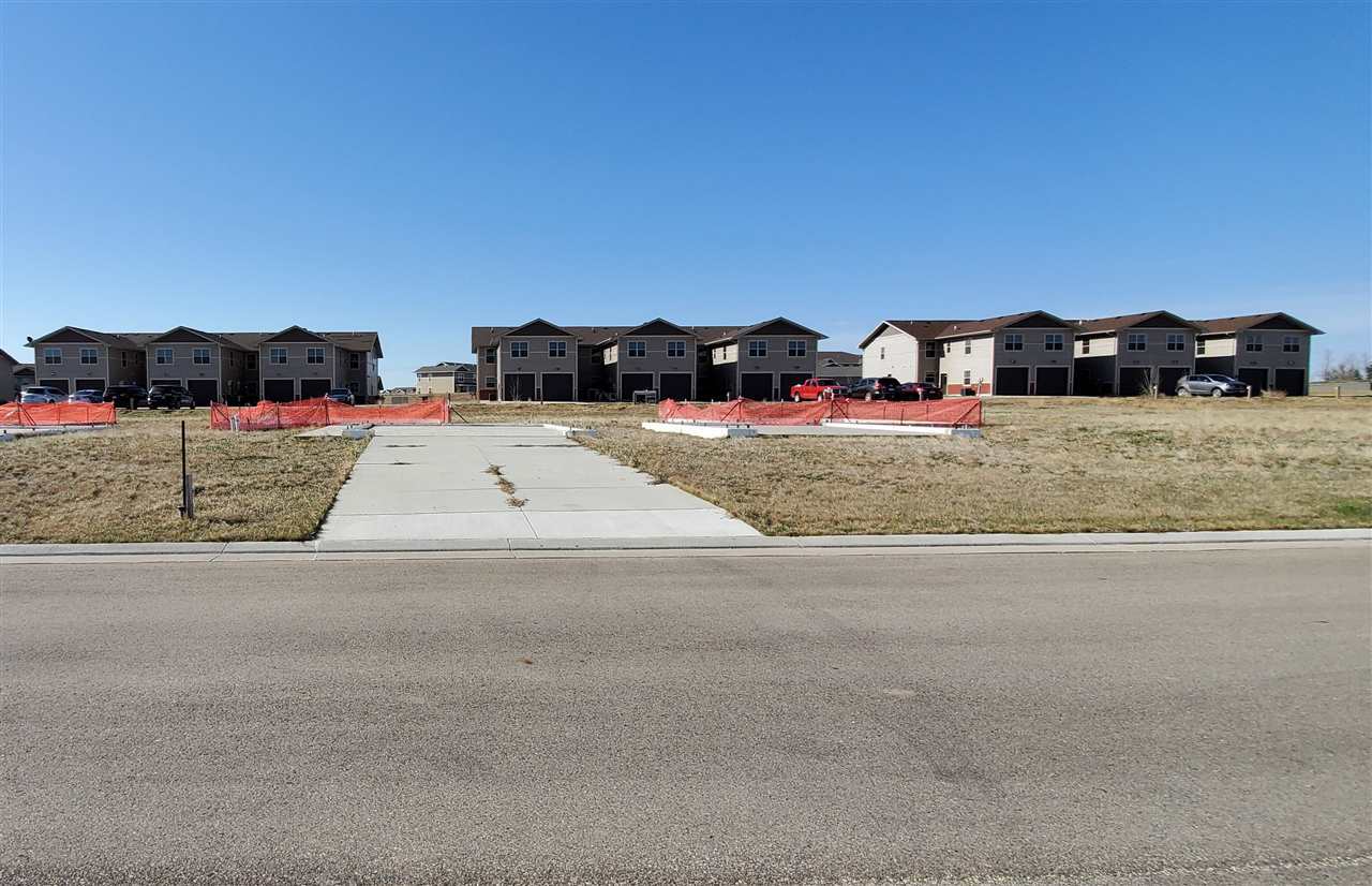 Property Photo:  1450 N Elm St Block 52 Lot 19  ND 58852 