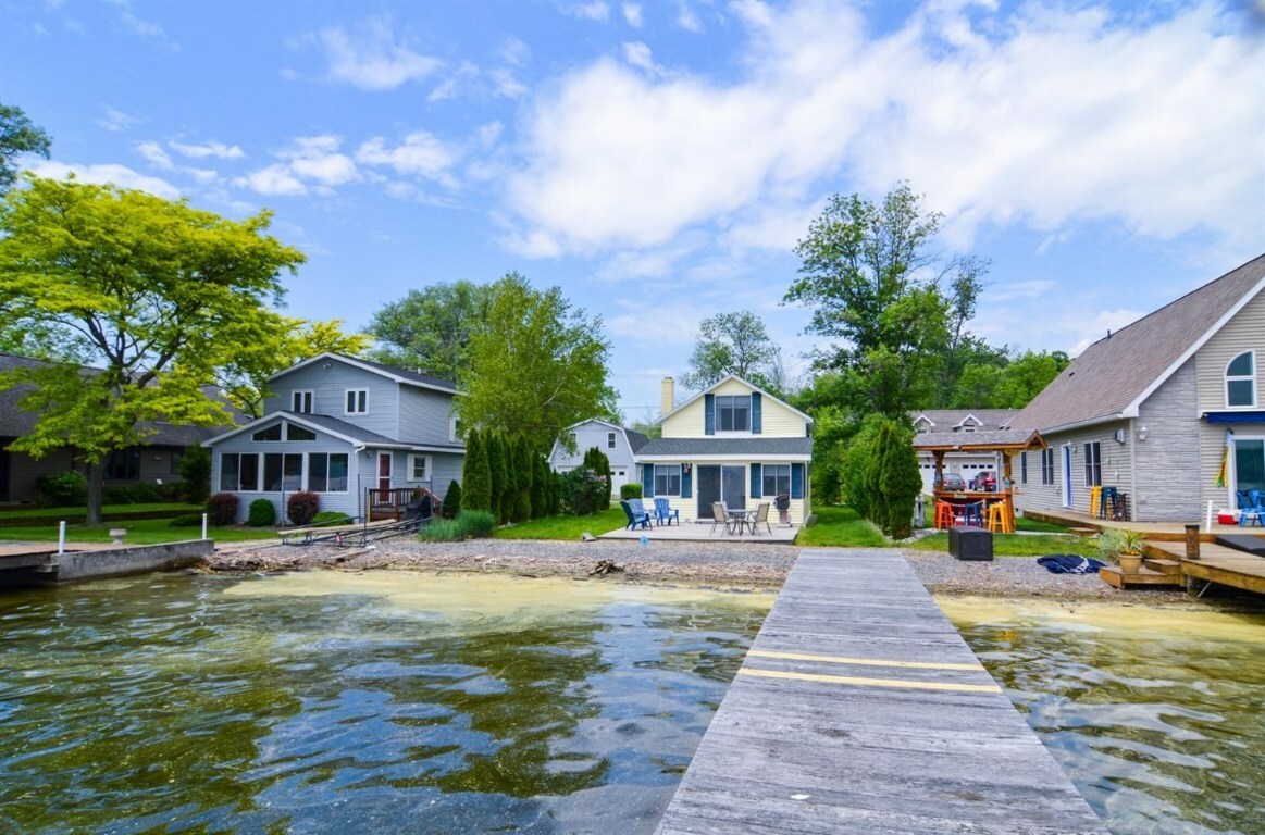 Property Photo:  6 Ladoga Park Road  NY  