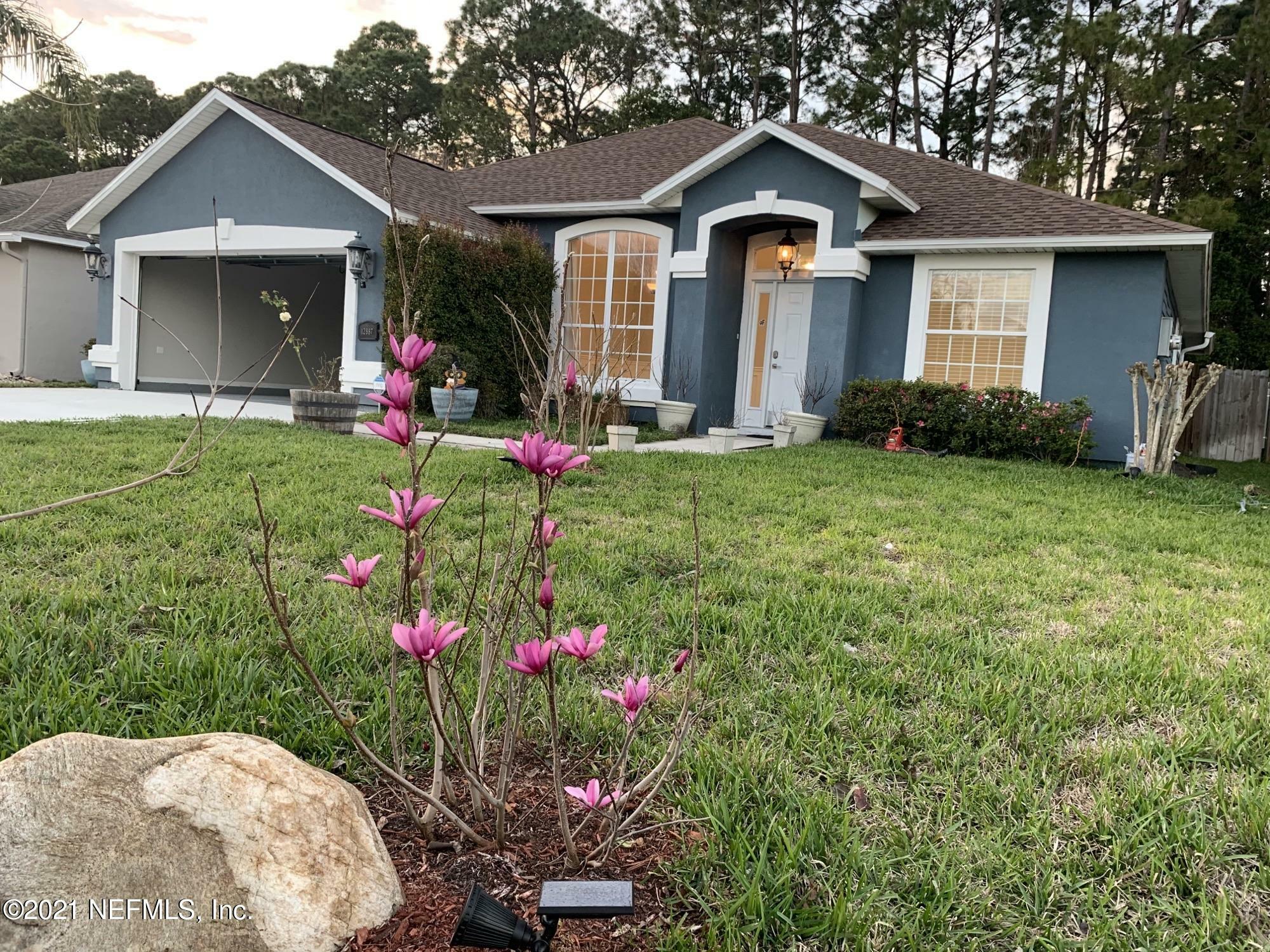 Property Photo: 12887 Chets Creek Drive FL 32224