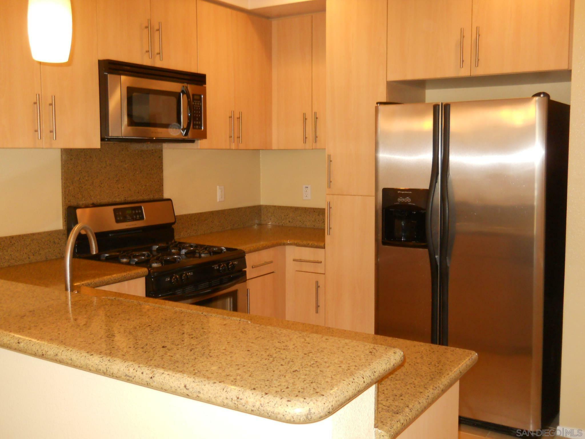 Property Photo:  405 2nd Ave 1106  CA 92025 