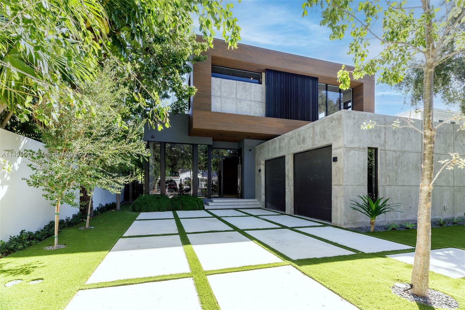 Property Photo: 2320 Swanson Ave FL 33133