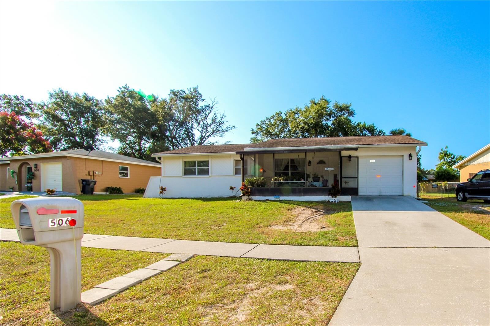 Property Photo:  506 Falkirk Avenue  FL 33594 
