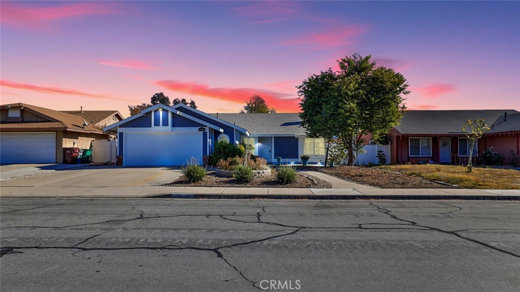 Property Photo: 14566 Antilles Drive CA 92553