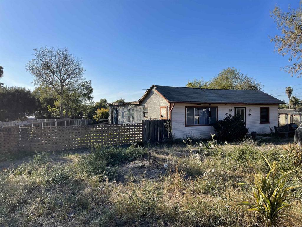 Property Photo:  1332 Warmlands Avenue  CA 92084 