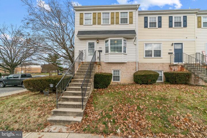 1724 E Bancroft Lane  Crofton MD 21114 photo