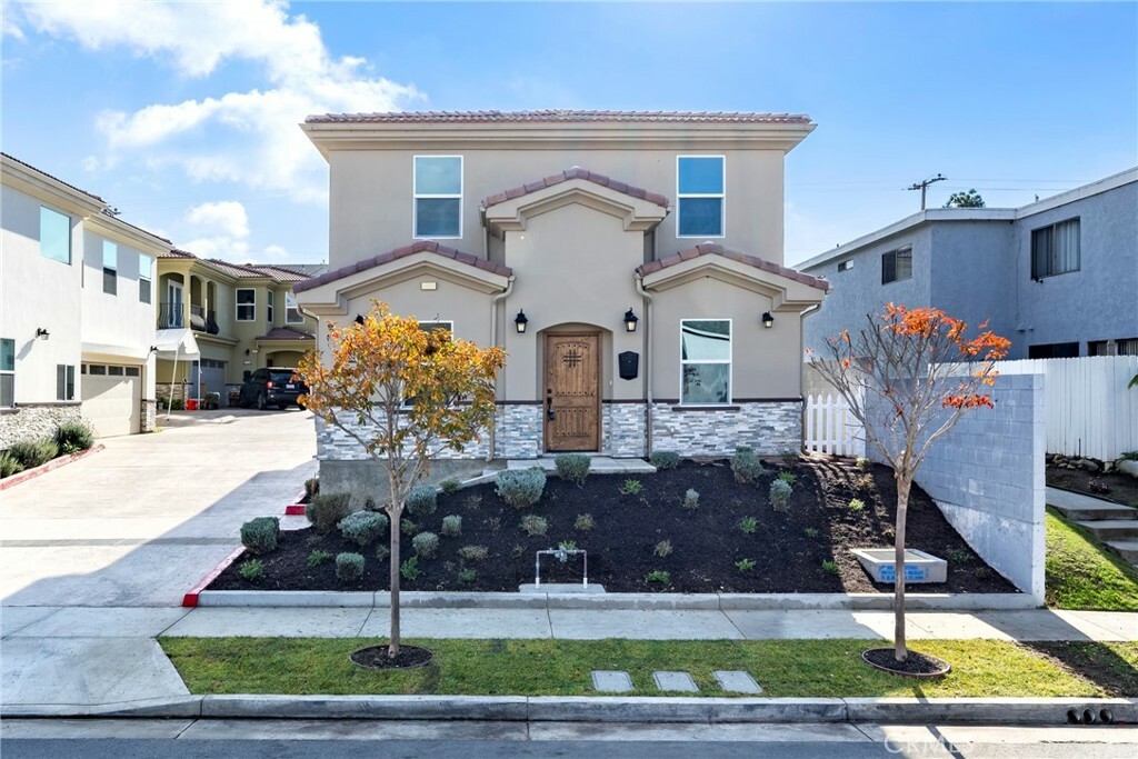 7762 Liberty Drive  Huntington Beach CA 92647 photo