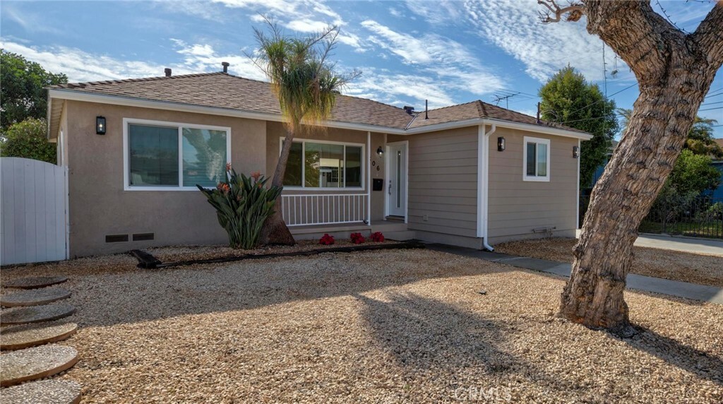 Property Photo:  506 W F Street  CA 90744 