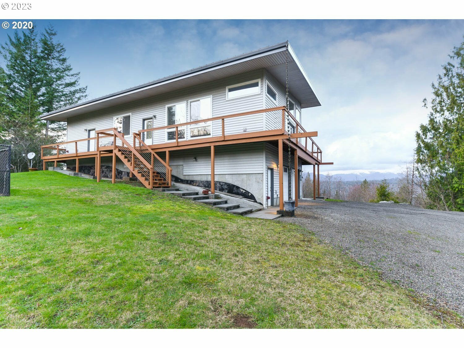 Property Photo:  301 Ward Rd  WA 98671 