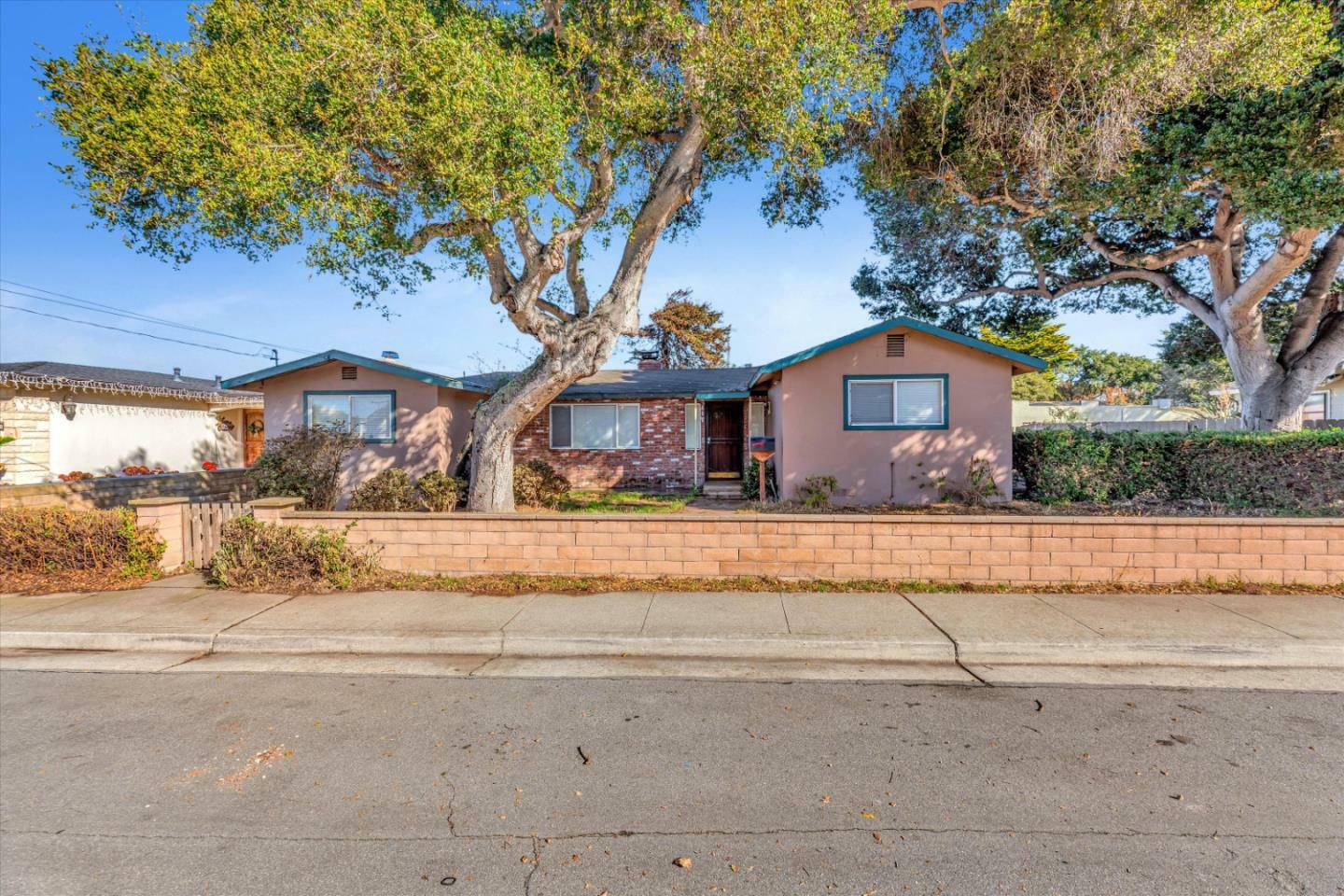 Property Photo:  311 Del Robles Avenue  CA 93940 